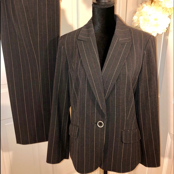 JONES NEW YORK SUIT - Picture 1 of 8